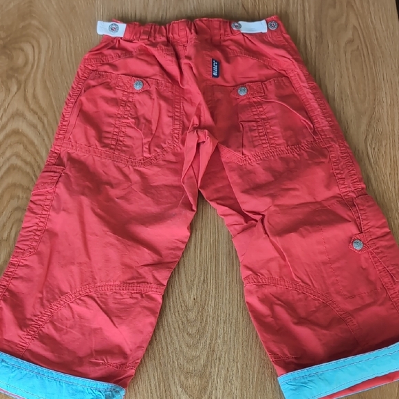 Oilily Red and Blue Shorts with Cargo Style and Comfortable Fit - Picture 3 of 9